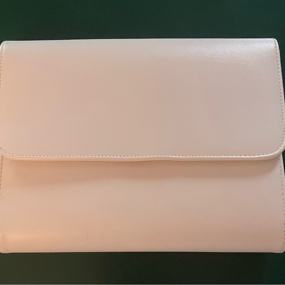 White Medusa - Picture 4 of 4